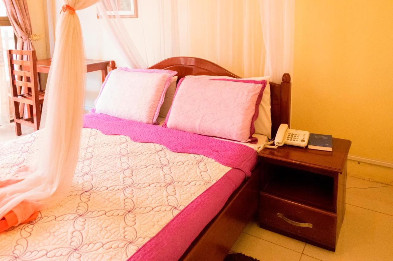 Kahondo Buffalo Hotel Kampala Makerere Экстерьер фото